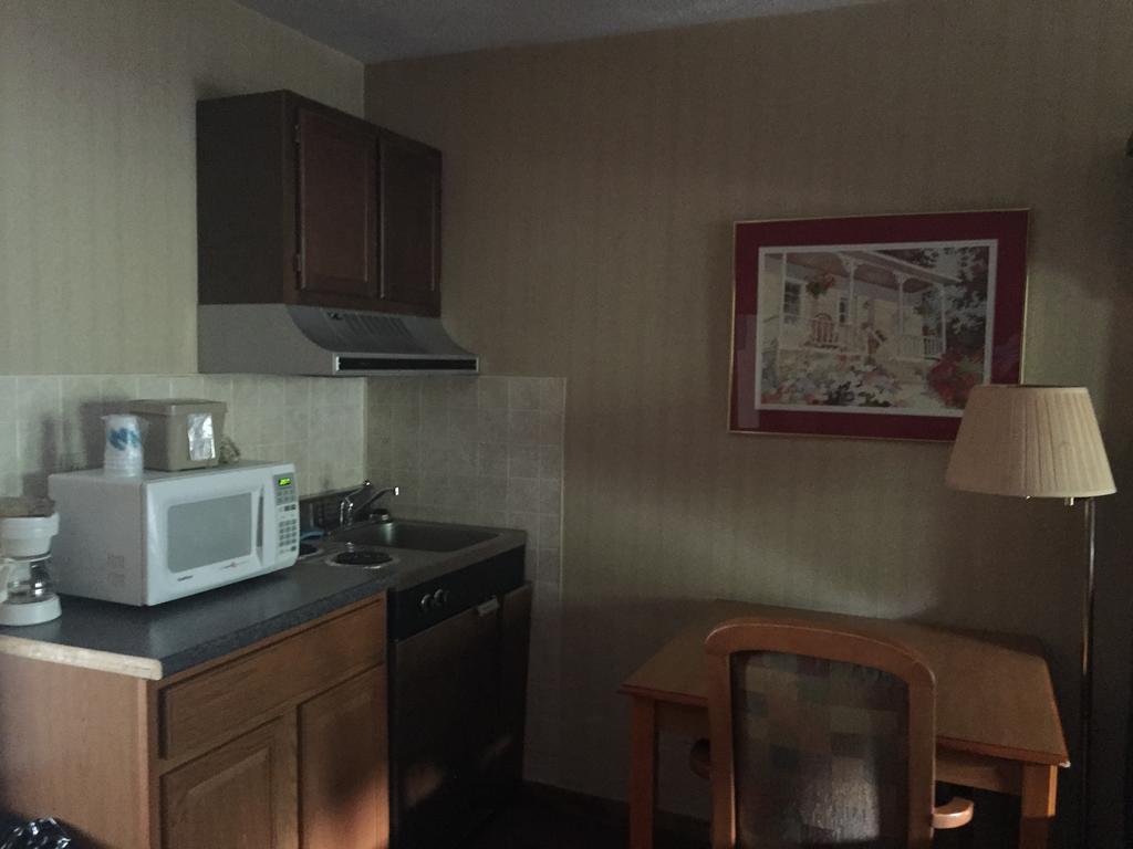 בון Highland Hills Motel & Cabins חדר תמונה
