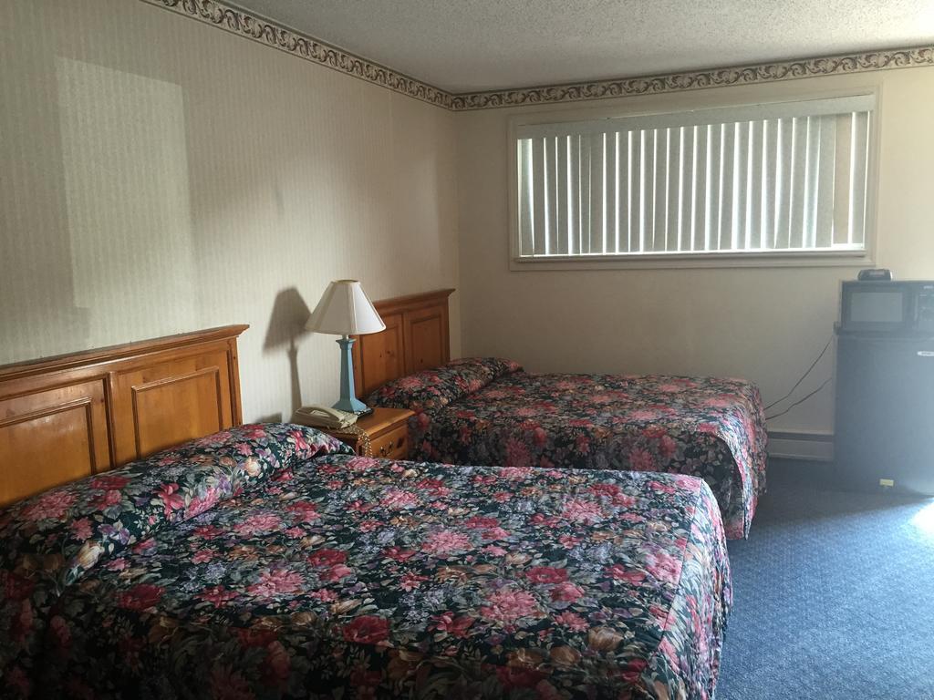 בון Highland Hills Motel & Cabins חדר תמונה