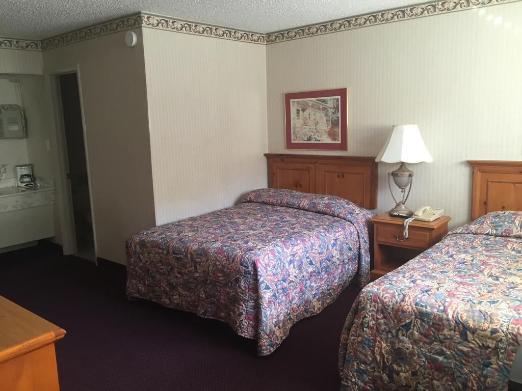 בון Highland Hills Motel & Cabins חדר תמונה